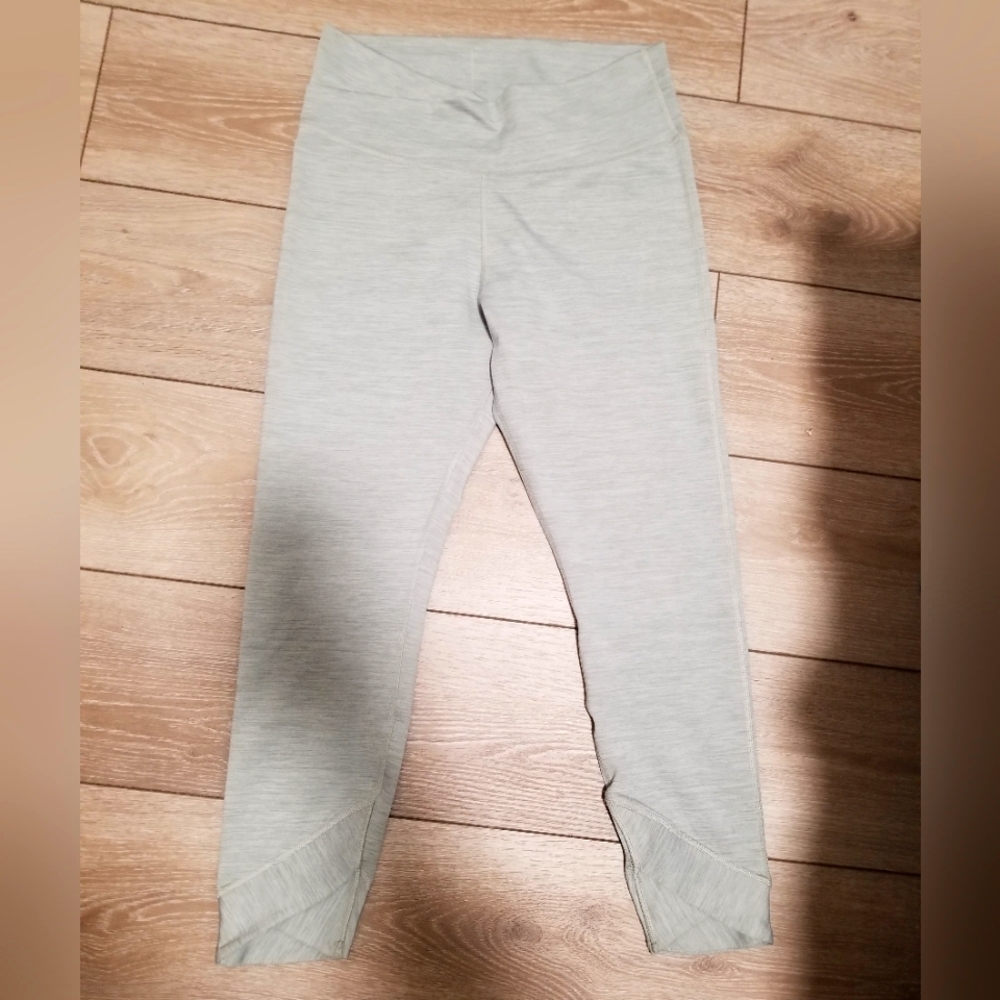 NEW. Nike Yoga Leggings